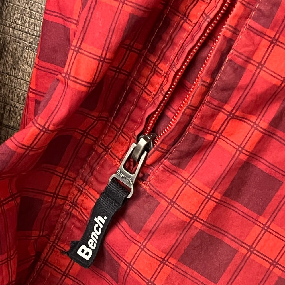Men Bench Track Jacket - Picture 4 of 5